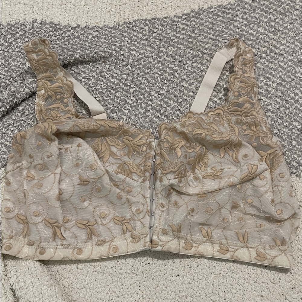 NIP- Amoureuse  - 40DDD. Wire-free Front Close